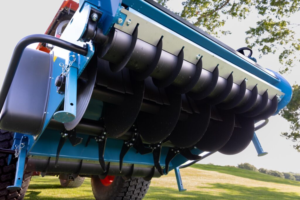 Imants KORO Recycling Dresser on Tractor